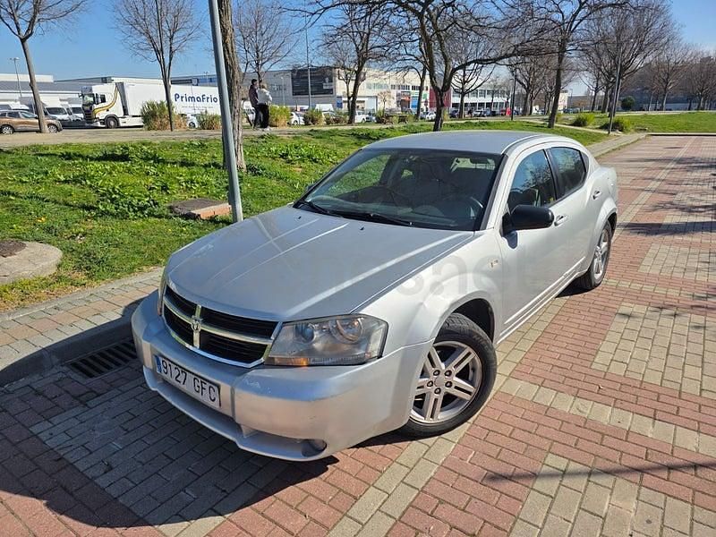Usado Dodge Avenger SXT 140 CV (102 kW) 2010 Gris / plata Berlina