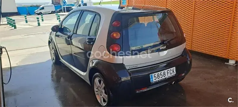 Usado Smart ForFour 75 CV (55 kW) 2006 Negro Utilitario