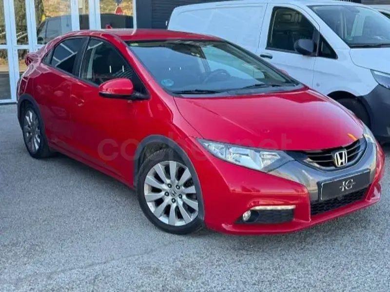 Usado Honda Civic Comfort 100 CV (73 kW) 2012 Rojo Berlina