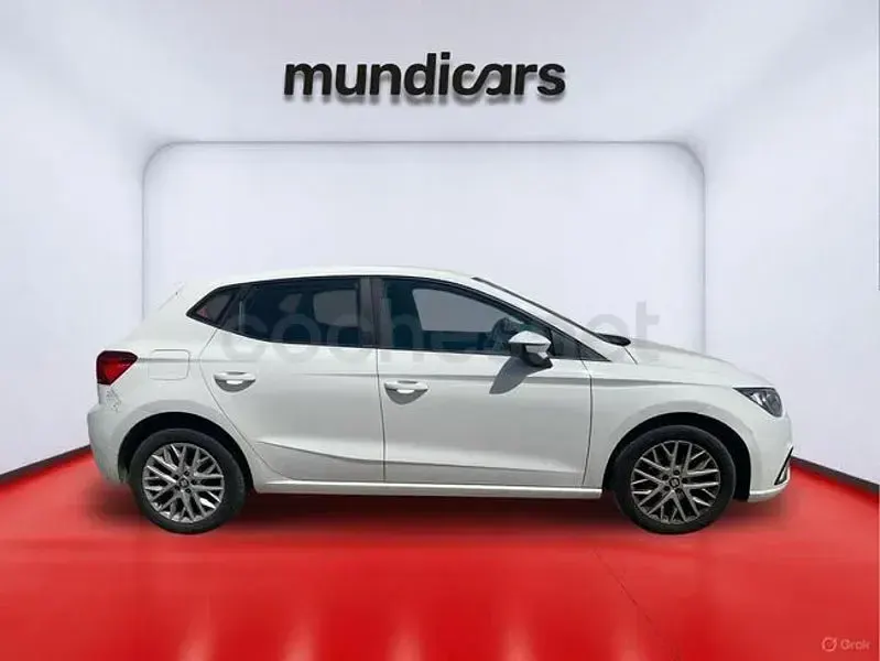 Usado Seat Ibiza Style 90 CV (66 kW) 2018 Blanco Utilitario