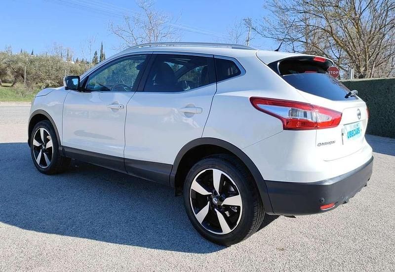 Usado Nissan Qashqai N-Connecta 110 CV (80 kW) 2017 Blanco SUV