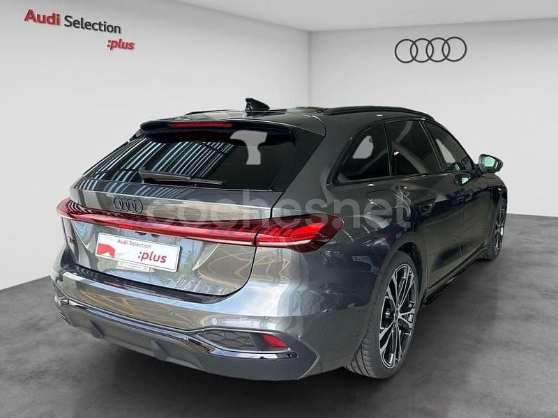 Usado Audi A5 Ambiente 204 CV (150 kW) 2024 Gris / plata Coupe