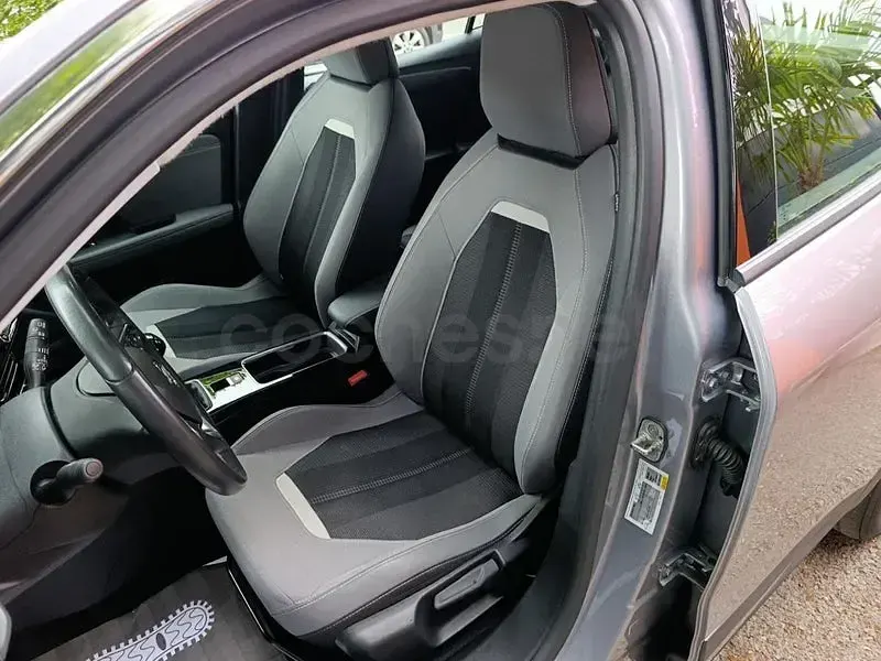 Usado Opel Mokka Business Elegance 110 CV (80 kW) 2023 Gris / plata SUV