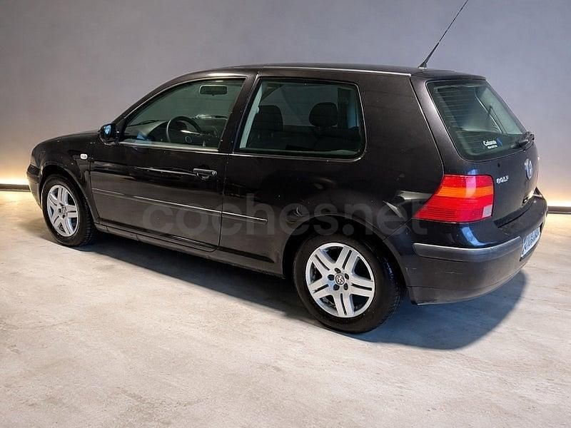 Usado VW Golf IV Advance 100 CV (73 kW) 2002 Negro Berlina
