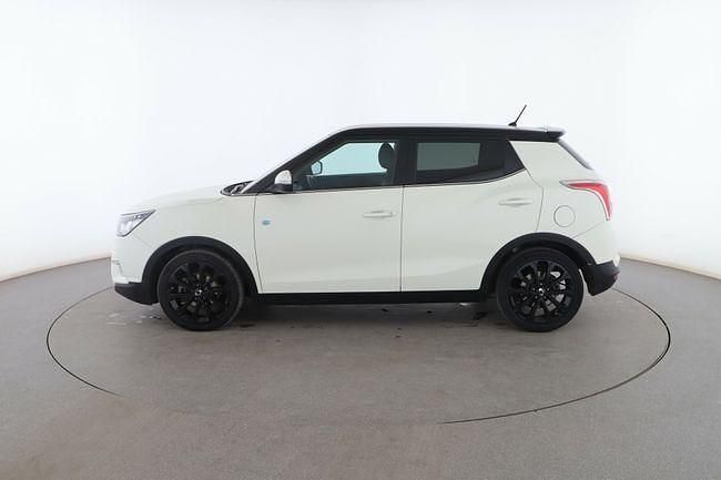 Usado Ssangyong (KGM) Tivoli Limited 116 CV (85 kW) 2017 Blanco SUV