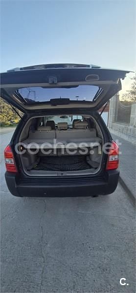 Usado Hyundai Tucson Comfort 141 CV (103 kW) 2004 Negro SUV