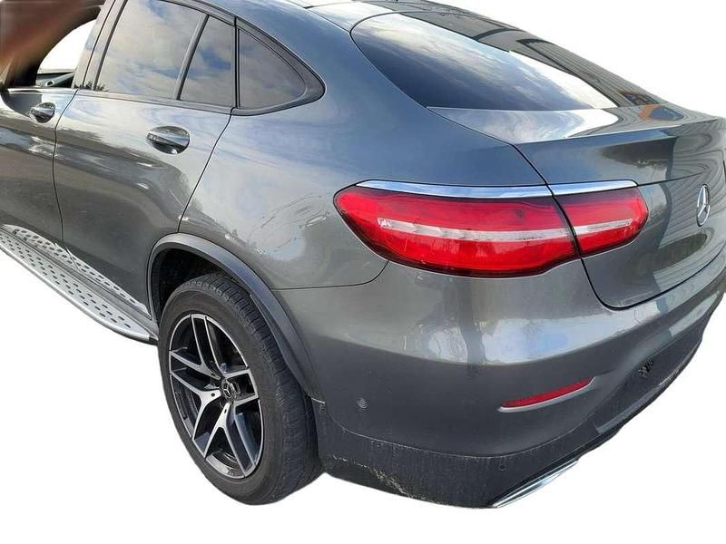 Usado Mercedes GLC250 204 CV (150 kW) 2019 Azul SUV