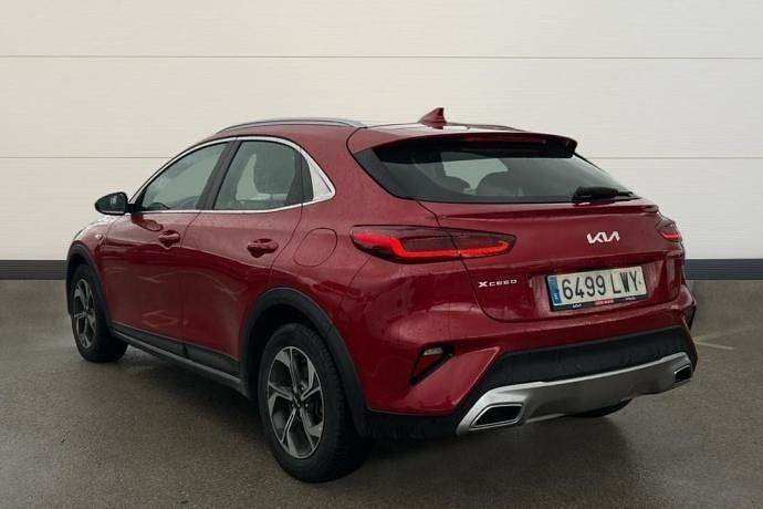 Usado Kia XCeed 120 CV (88 kW) 2022 Rojo SUV