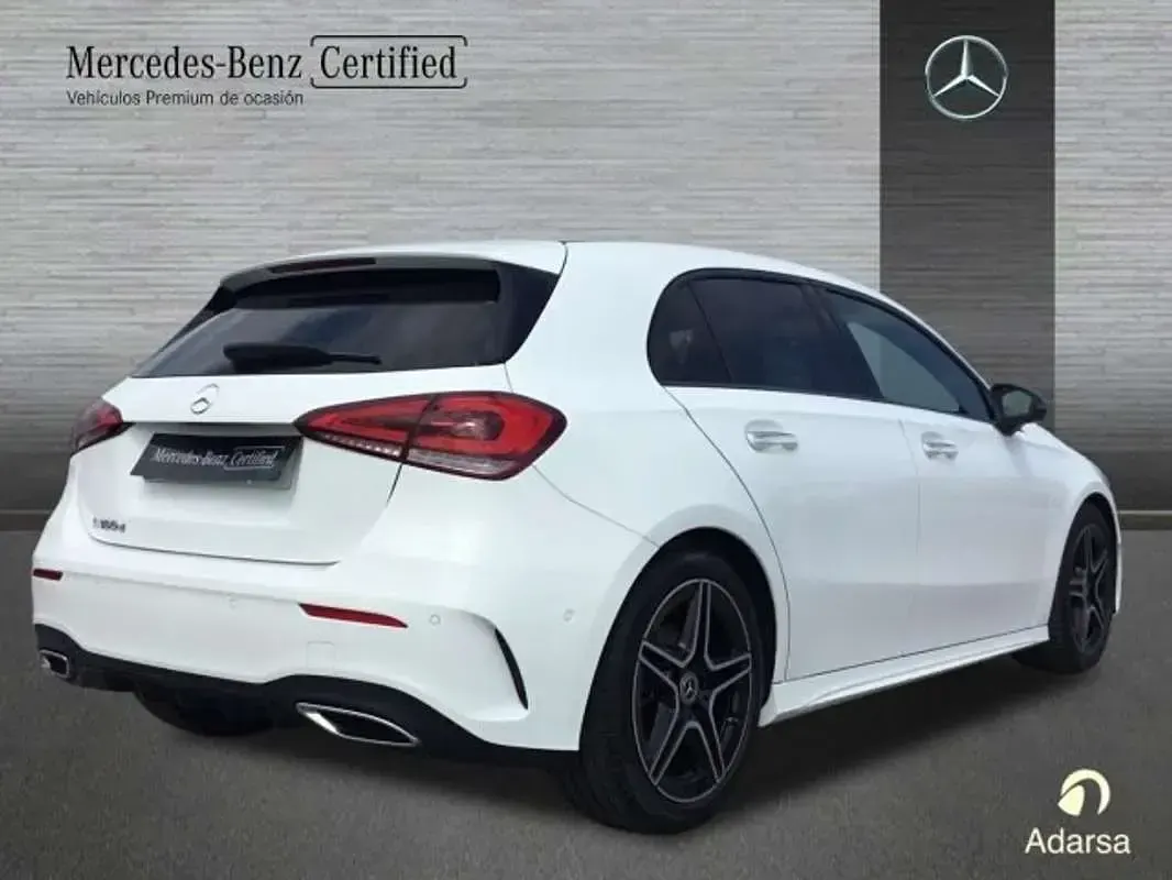 Usado Mercedes A180 AMG line 116 CV (85 kW) 2023 Utilitario