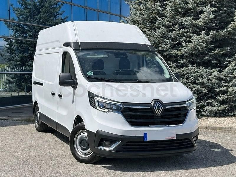 Usado Renault Trafic 150 CV (110 kW) 2025 Blanco Monovolumen