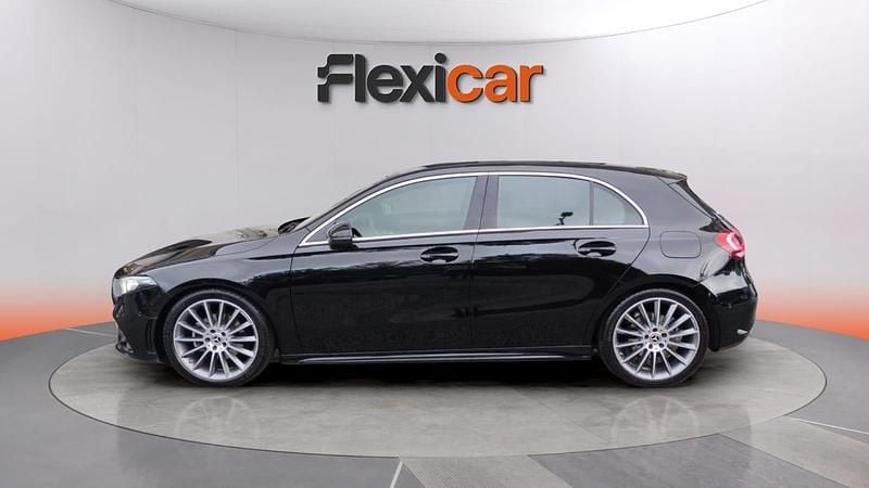 Usado Mercedes A200 163 CV (119 kW) 2018 Negro Utilitario