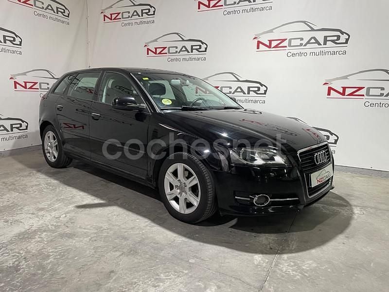 Usado Audi A3 Ambiente 105 CV (77 kW) 2011 Negro Berlina