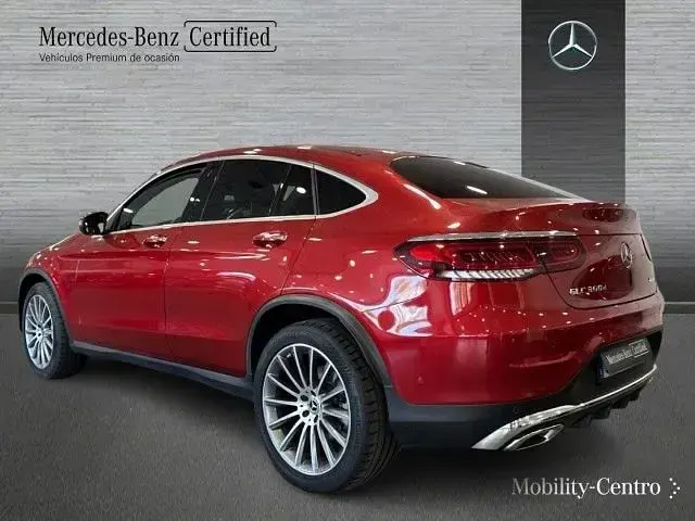 Usado Mercedes GLC300 245 CV (180 kW) 2023 Rojo jacinto SUV