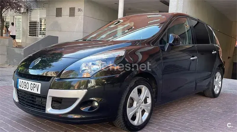 Usado Renault Scénic III Authentique 110 CV (80 kW) 2010 Negro Monovolumen