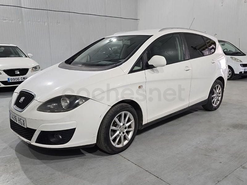 Usado Seat Altea XL Reference 105 CV (77 kW) 2011 Blanco Monovolumen