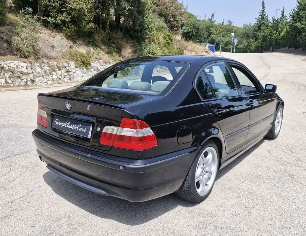 Usado BMW 320 150 CV (110 kW) 2004 Negro Berlina
