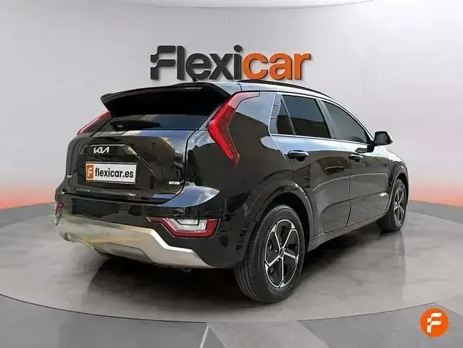 Usado Kia Niro 141 CV (103 kW) 2024 Negro SUV