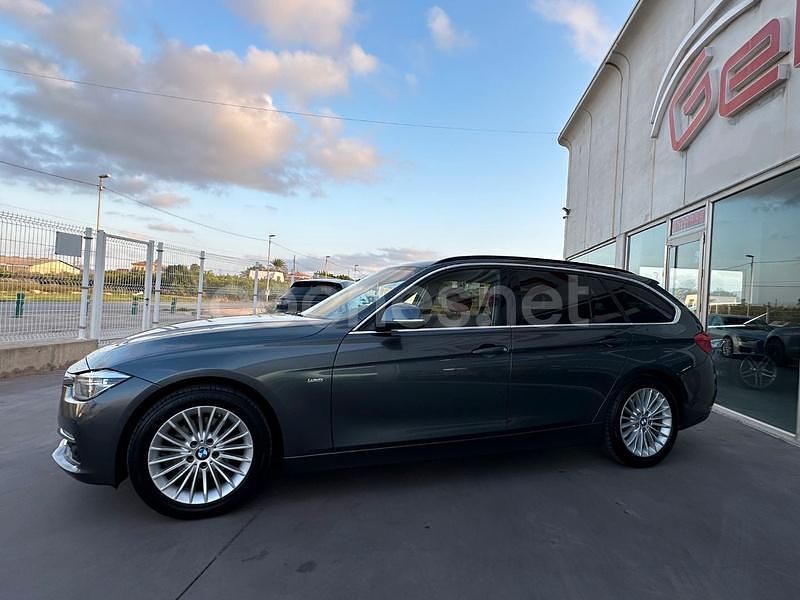 Usado BMW 320 Luxury Line 190 CV (139 kW) 2018 Gris / plata Familiar