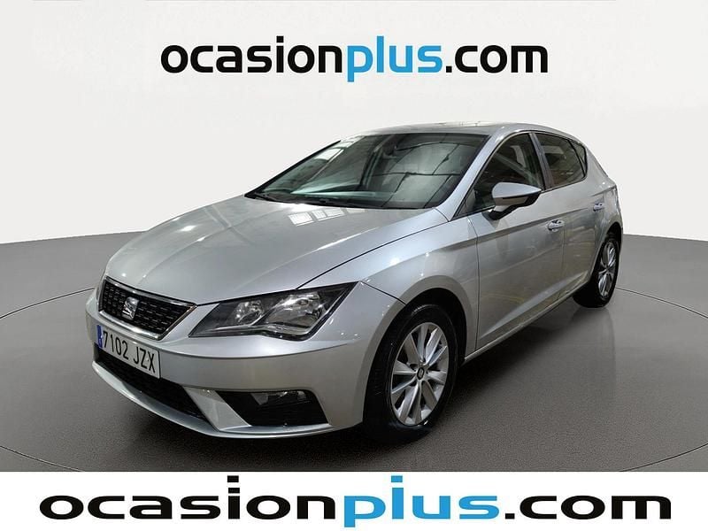 Usado Seat Leon Style 110 CV (80 kW) 2017 Gris Utilitario