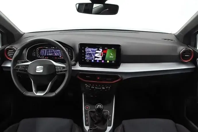 Usado Seat Arona FR 115 CV (84 kW) 2025 SUV