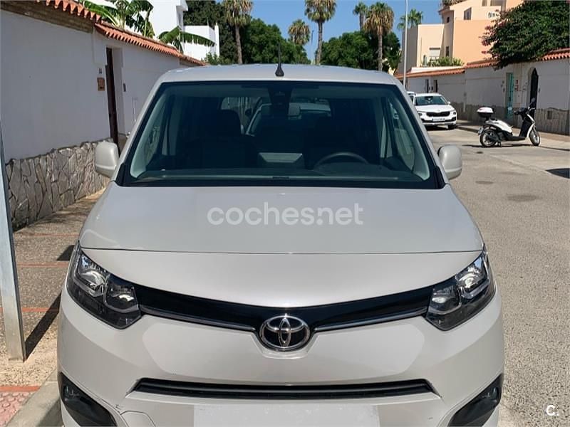 Usado Toyota Proace Verso Active 131 CV (96 kW) 2020 Gris / plata Familiar