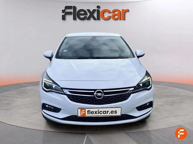Usado Opel Astra Selective 110 CV (80 kW) 2019 Blanco