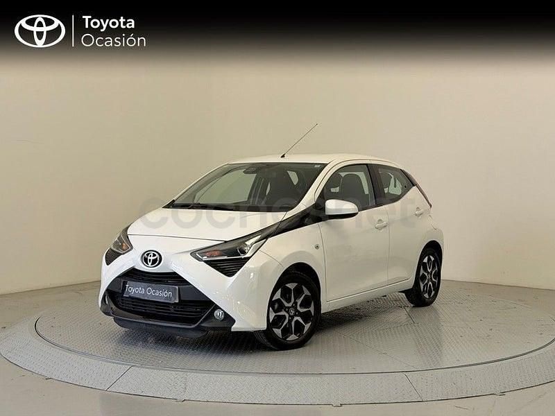 Usado Toyota Aygo X-play 72 CV (52 kW) 2020 Blanco Utilitario