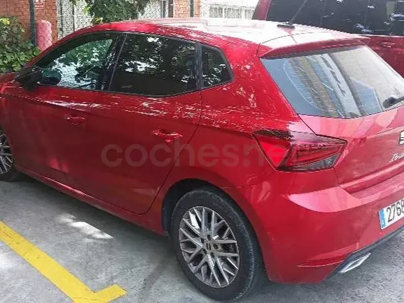 Usado Seat Ibiza FR 110 CV (80 kW) 2023 Rojo Utilitario