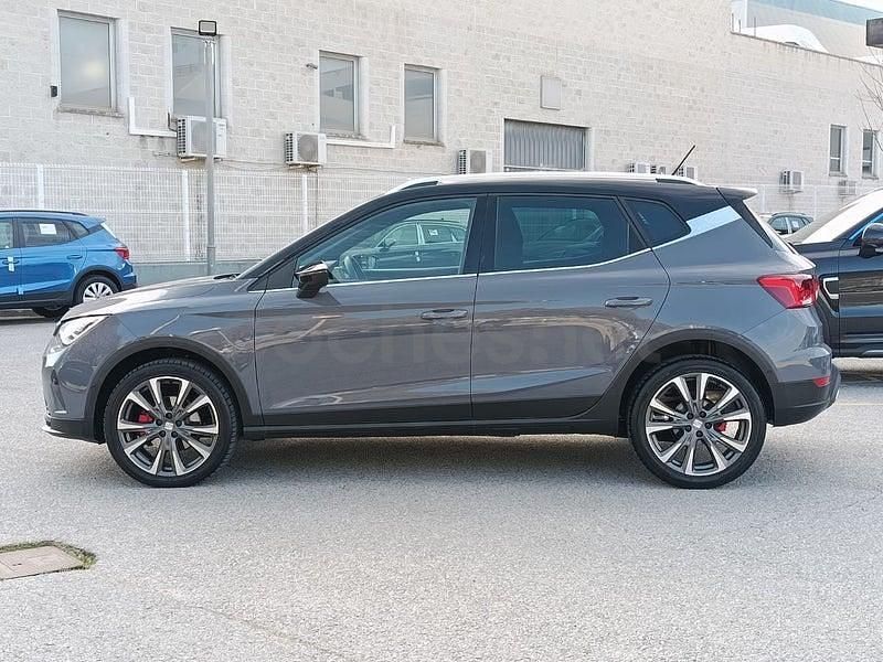 Usado Seat Arona FR 150 CV (110 kW) 2024 Gris / plata SUV