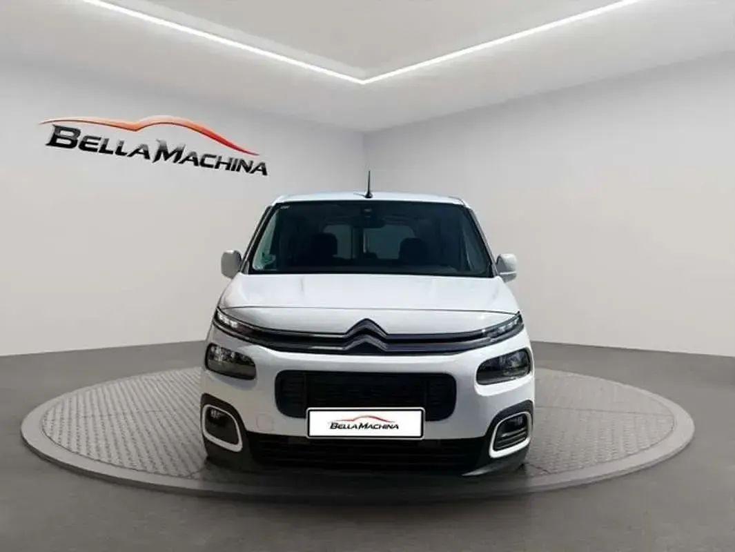 Usado Citroën Berlingo Feel 102 CV (75 kW) 2020 Blanco Monovolumen