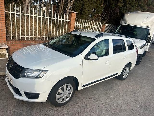 Blanco Usado 2015 Dacia Logan Lauréate Berlina | 6800 € (Precio justo) - Imagen 1/4