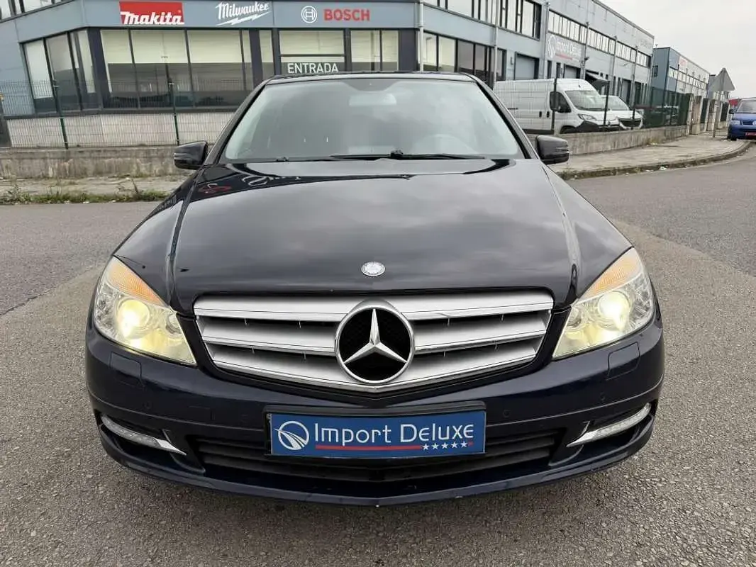 Usado Mercedes C220 Elegance 170 CV (125 kW) 2010 Azul Berlina