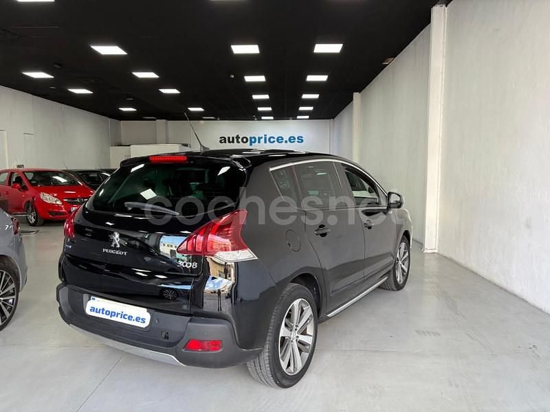 Usado Peugeot 3008 Allure 150 CV (110 kW) 2015 Negro Berlina