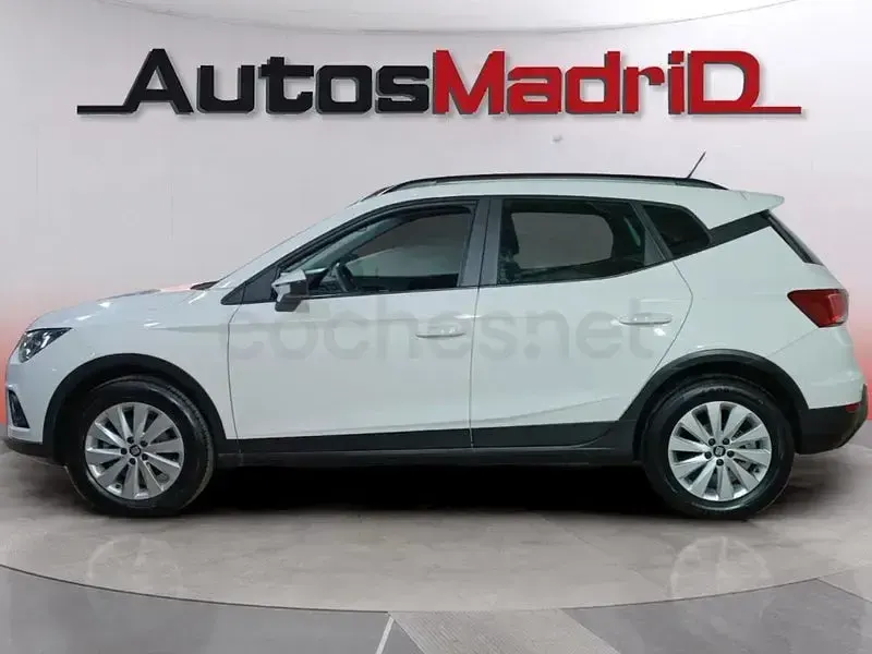 Usado Seat Arona Ecomotive 115 CV (84 kW) 2019 Blanco SUV