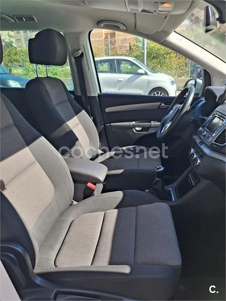 Usado VW Sharan Advance 140 CV (102 kW) 2014 Gris / plata Monovolumen