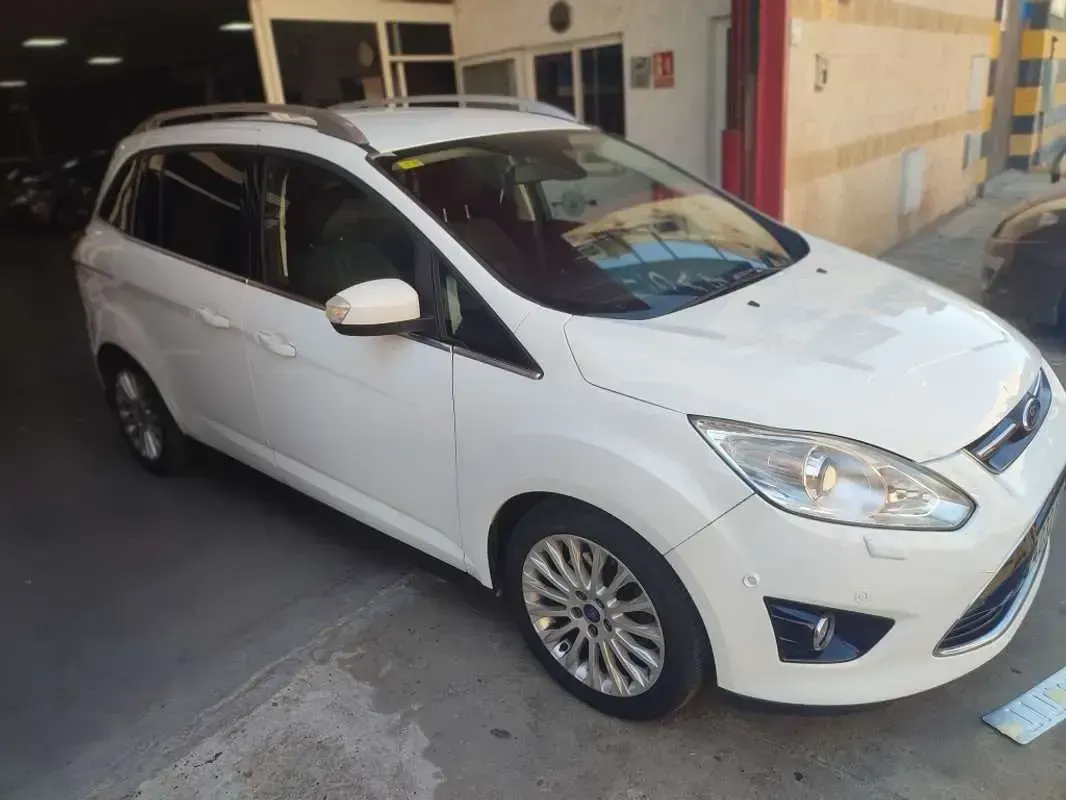 Usado Ford C-MAX Titanium 125 CV (91 kW) 2014 Blanco Monovolumen