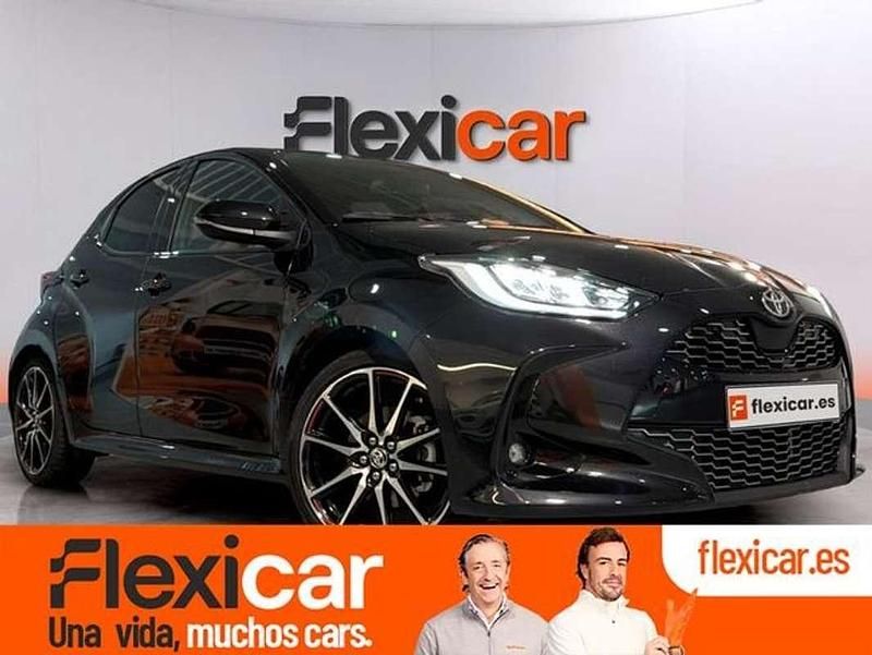 Usado Toyota Yaris Hybrid Sport 116 CV (85 kW) 2022 Negro Utilitario