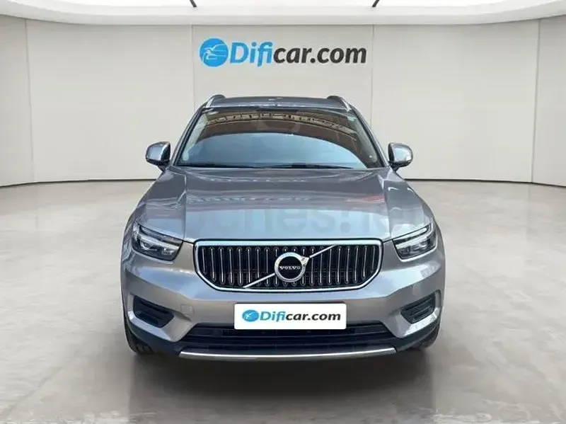 Usado Volvo XC40 Inscription 250 CV (183 kW) 2021 Gris / plata SUV