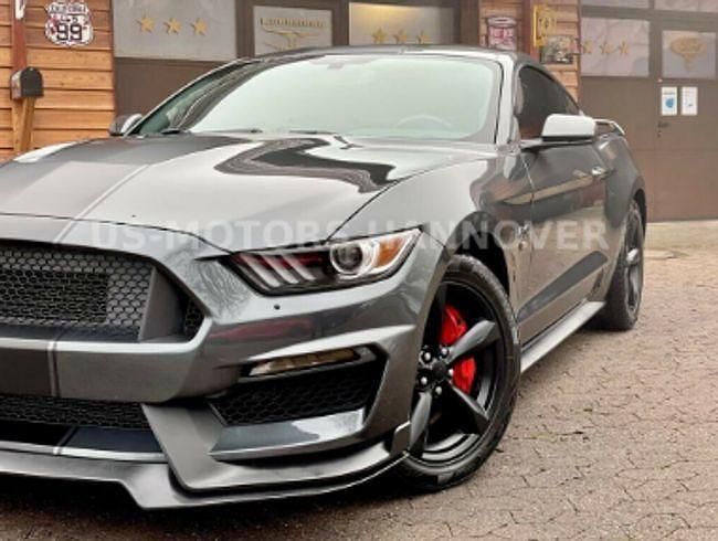 Usado Ford V8 450 CV (330 kW) 2015 Gris metalizado Utilitario