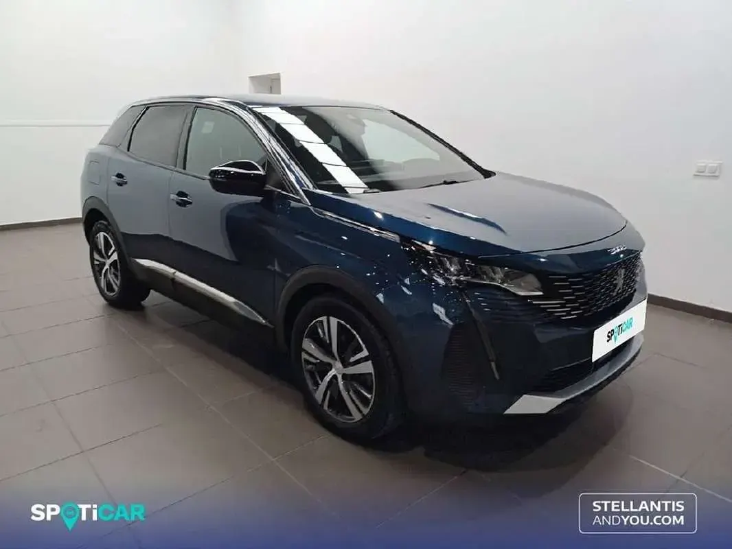 Usado Peugeot 3008 Allure 182 CV (133 kW) 2024 Azul SUV