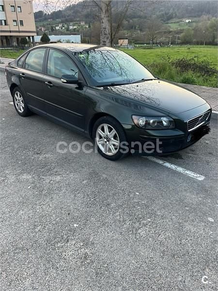 Usado Volvo S40 Momentum 125 CV (91 kW) 2004 Verde Berlina
