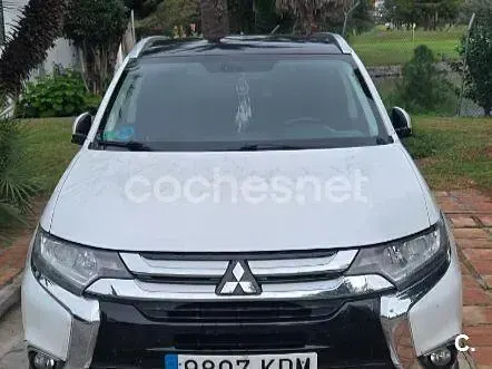 Usado Mitsubishi Outlander Motion 150 CV (110 kW) 2017 Blanco SUV