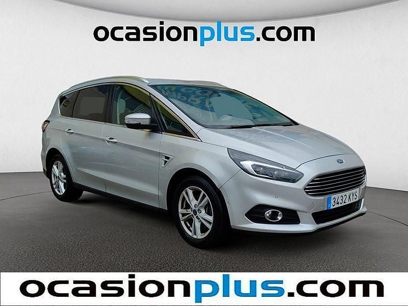 Usado Ford S-MAX Titanium 150 CV (110 kW) 2019 Gris plata Monovolumen