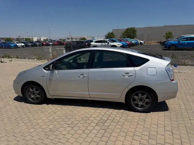 Usado Toyota Prius Sol 112 CV (82 kW) 2009 Gris / plata Utilitario