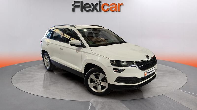 Usado Skoda Karoq SportLine 150 CV (110 kW) 2020 Blanco SUV