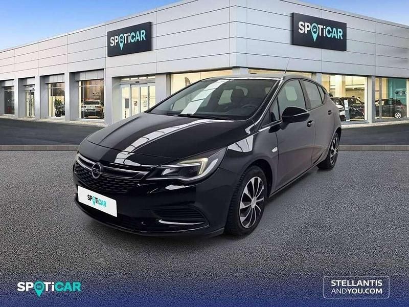 Rojo Usado 2017 Opel Astra Dynamic Berlina | 10.000 € (Precio justo) - Imagen 1/4