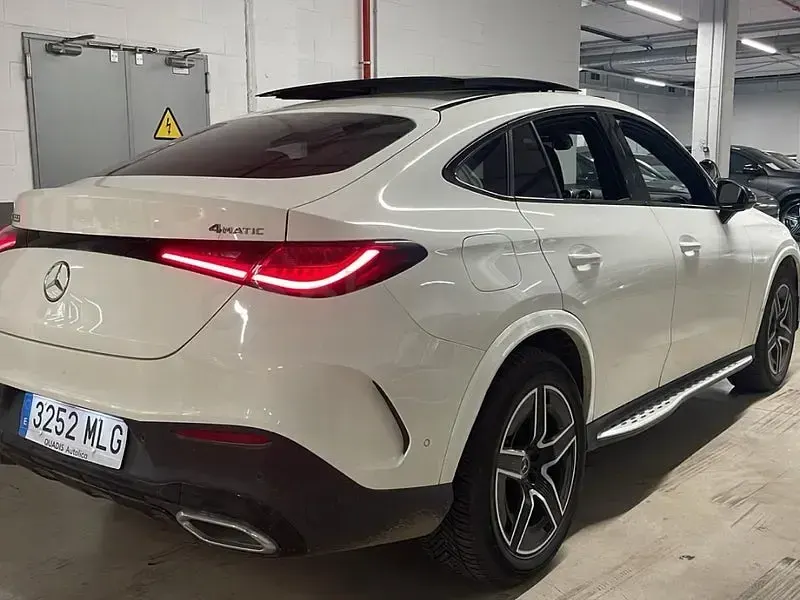 Usado Mercedes GLC300e 258 CV (189 kW) 2023 Blanco Coupe