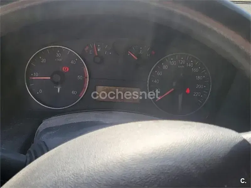 Usado Fiat Stilo Active 100 CV (73 kW) 2004 Azul Familiar
