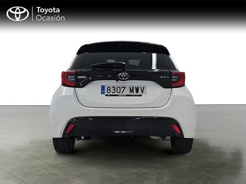 Usado Toyota Yaris Style 116 CV (85 kW) 2024 Blanco Utilitario