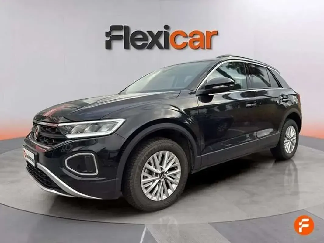 Usado VW T-Roc 116 CV (85 kW) 2025 Negro SUV